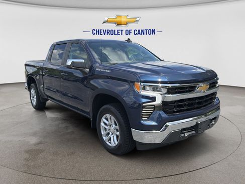Used 2023 Chevrolet Silverado 1500 LT AWD/4WD image 3