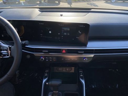 New 2025 Kia Sorento S image 8