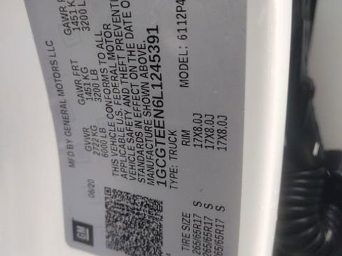 Used 2020 Chevrolet Colorado ZR2 image 32