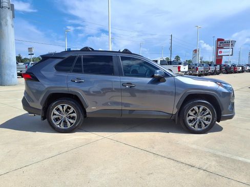 Certified 2025 Toyota RAV4 XLE Premium AWD/4WD image 5