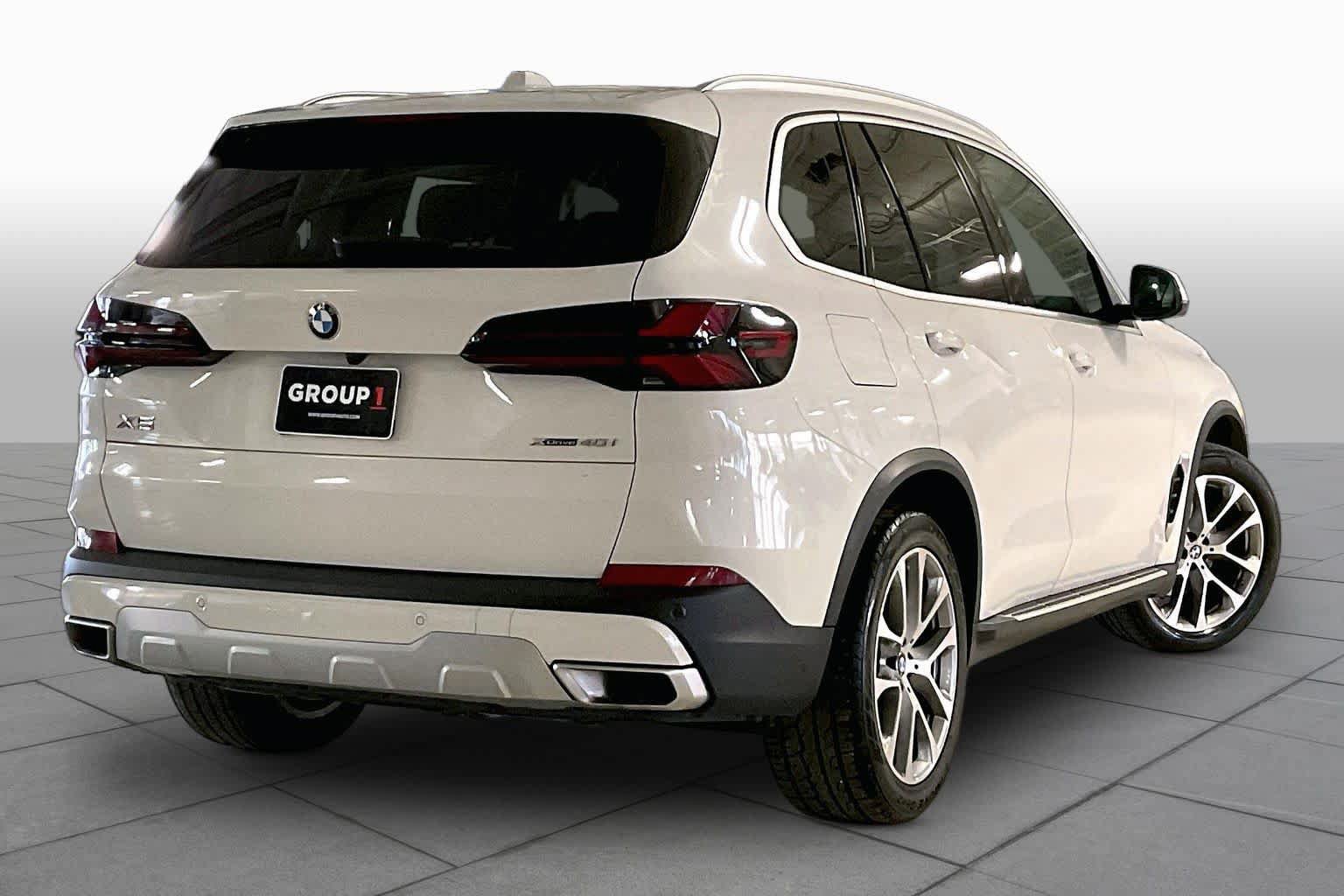 Used 2026 BMW X5 xDrive40i AWD/4WD image 12