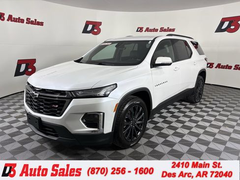 Used 2023 Chevrolet Traverse RS w/ LPO, Floor Liner Package image 1