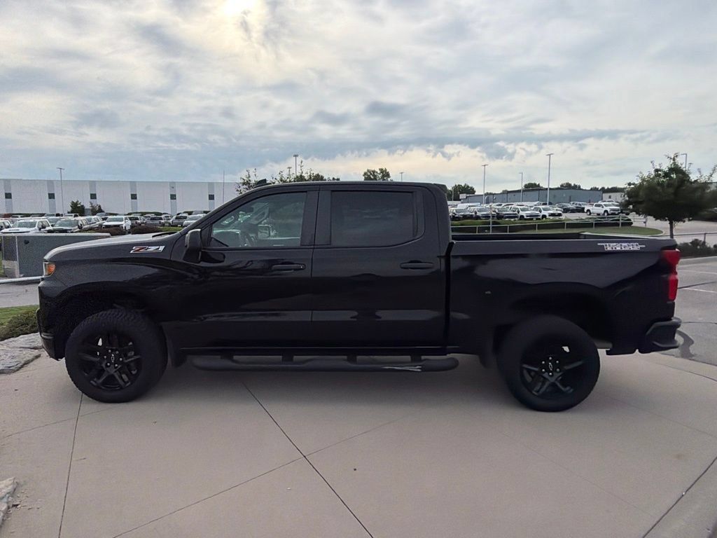 Used 2022 Chevrolet Silverado 1500 Custom Trail Boss w/ Safety Confidence Package AWD/4WD image 5