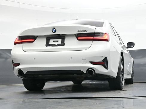 Used 2019 BMW 330i Sedan w/ Driving Assistance Package image 34