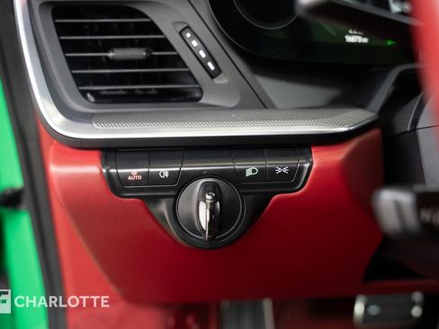 Used 2022 Porsche 911 Turbo image 28