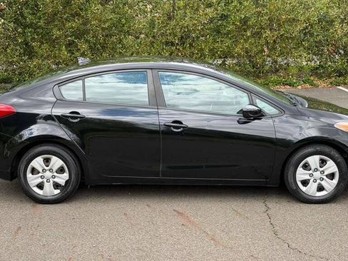 Used 2016 Kia Forte LX FWD image 8