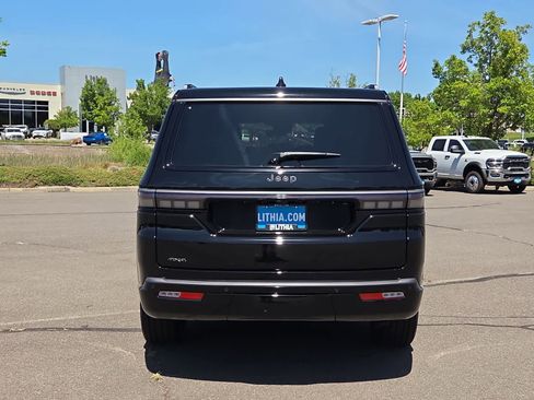 New 2026 Jeep Grand Wagoneer Summit AWD/4WD image 13