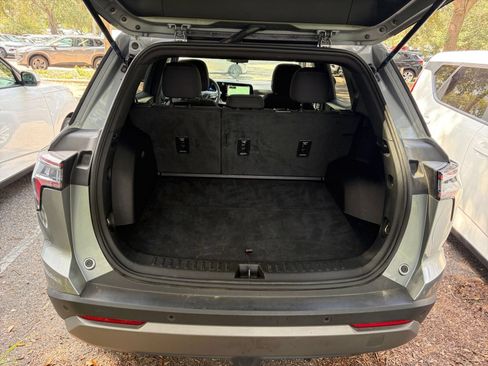Used 2025 Chevrolet Equinox LT FWD image 31