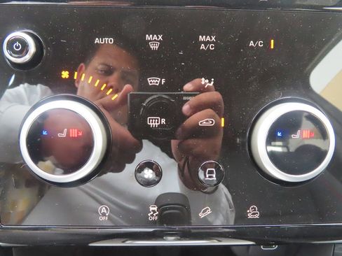 Used 2023 Land Rover Discovery Sport S R-Dynamic image 35