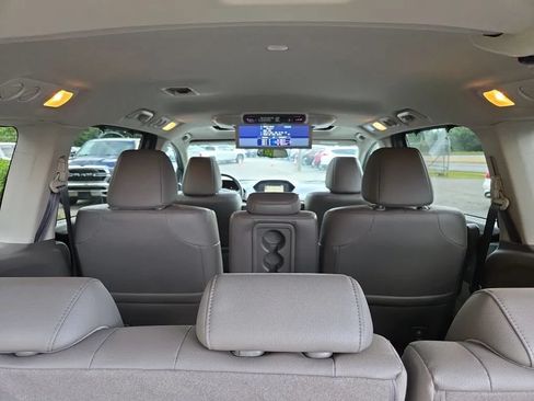 Used 2014 Honda Odyssey Touring Elite image 20