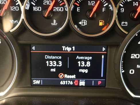 Used 2021 Chevrolet Silverado 1500 LT Trail Boss w/ Convenience Package II image 10