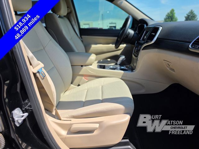 Used 2019 Jeep Grand Cherokee Laredo RWD image 28