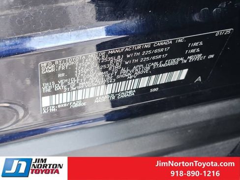 Used 2025 Toyota RAV4 XLE FWD image 33