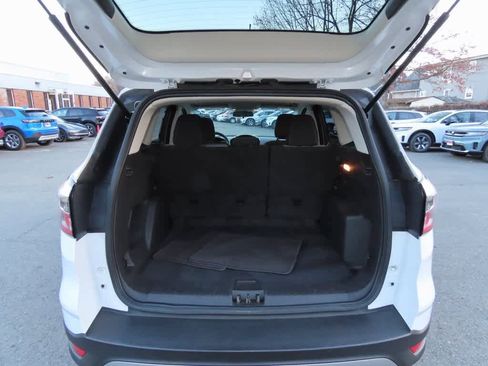 Used 2018 Ford Escape SE image 12