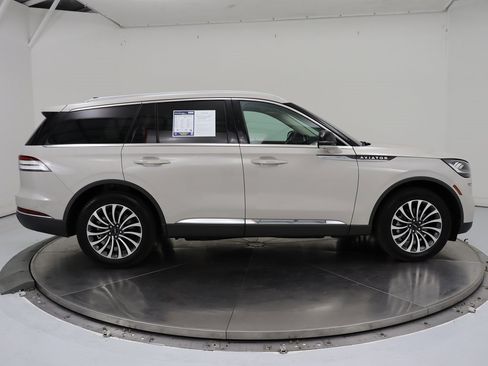 Used 2022 Lincoln Aviator Reserve image 6