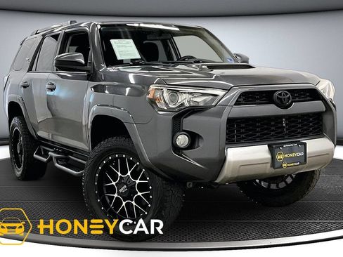 Used 2018 Toyota 4Runner TRD Off-Road AWD/4WD image 1