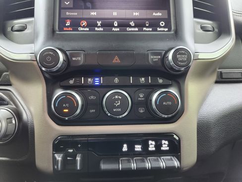 Used 2019 RAM 1500 Laramie image 37