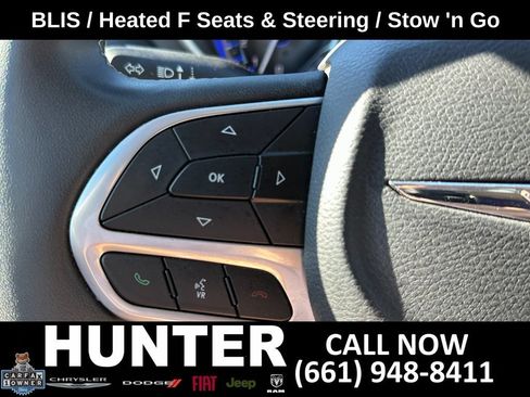 Used 2024 Chrysler Pacifica Touring-L FWD image 25