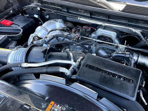 Used 2024 Chevrolet Silverado 3500 High Country w/ Technology Package AWD/4WD image 32