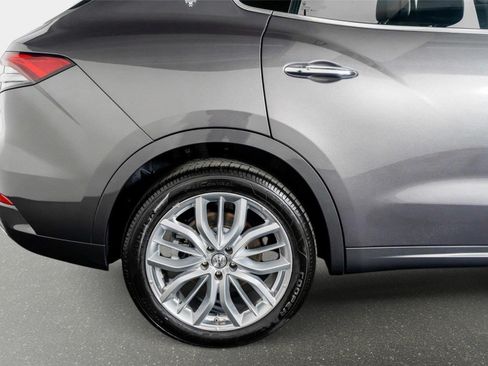 Used 2022 Maserati Levante GT AWD/4WD image 7