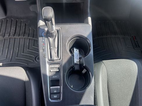 Used 2022 Honda Civic Sport image 16