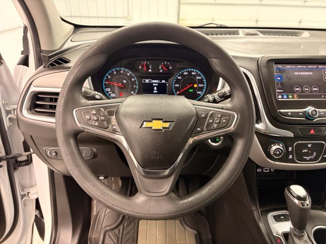 Used 2020 Chevrolet Equinox LS w/ LS Convenience Package AWD/4WD image 16