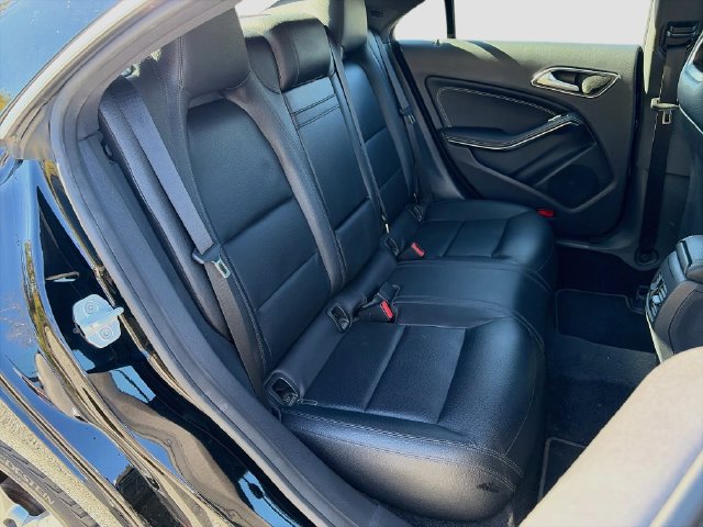 Used 2015 Mercedes-Benz CLA 250 4MATIC image 28