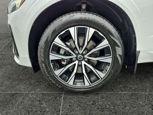 Used 2025 Volvo XC60 B5 Core w/ Protection Package Premier image 14