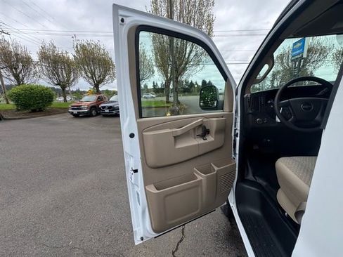 New 2026 Chevrolet Express 2500 RWD image 12