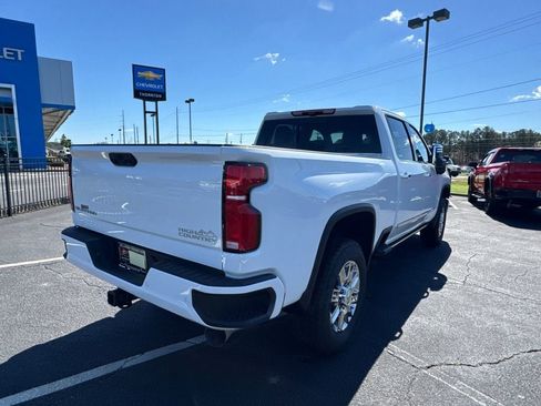 New 2026 Chevrolet Silverado 2500 High Country w/ High Country Premium Package AWD/4WD image 6
