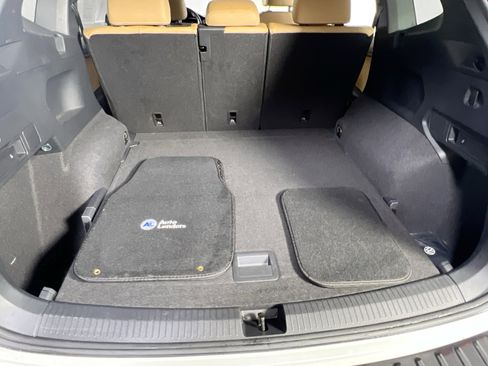 Used 2022 Volkswagen Tiguan SE R-Line image 25