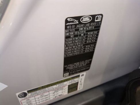 New 2026 Land Rover Defender 110 X-Dynamic SE image 25