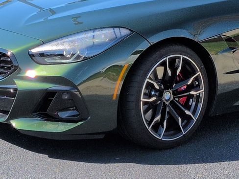 Used 2025 BMW Z4 M40i w/ Edition image 6