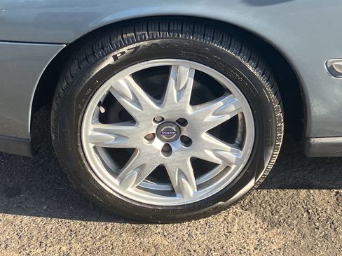 Used 2002 Volvo S60 2.4T AWD/4WD image 16