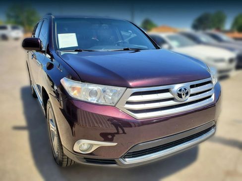 Used 2011 Toyota Highlander Limited w/ Tow Pkg FWD image 15