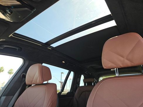 Certified 2025 BMW X7 xDrive40i image 22