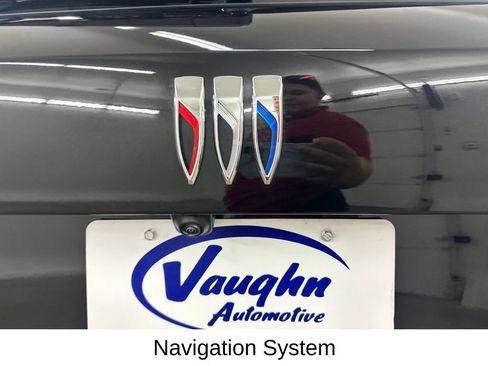 Used 2024 Buick Envision Avenir AWD/4WD image 17