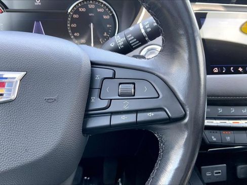 Used 2019 Cadillac XT4 Premium Luxury AWD/4WD image 19