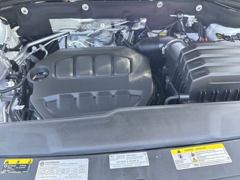 New 2026 Volkswagen Atlas Peak Edition AWD/4WD image 13