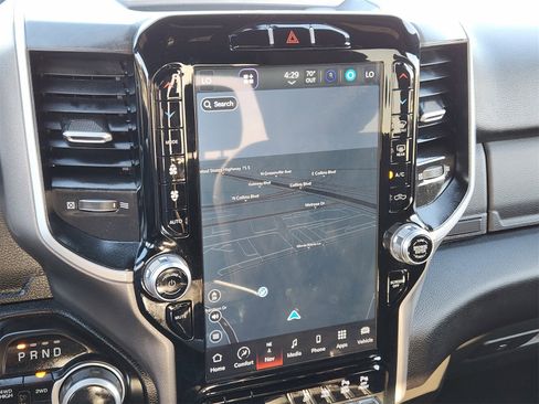 Used 2024 RAM 2500 Big Horn w/ Sport Appearance Package image 26