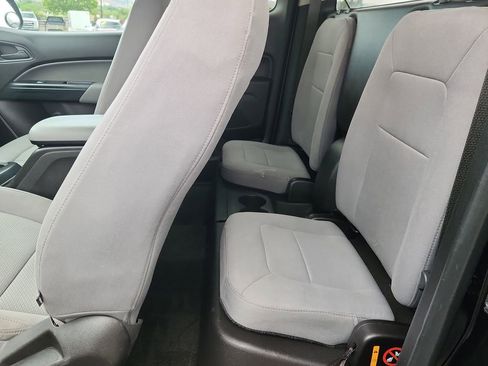 Used 2016 Chevrolet Colorado W/T RWD image 9