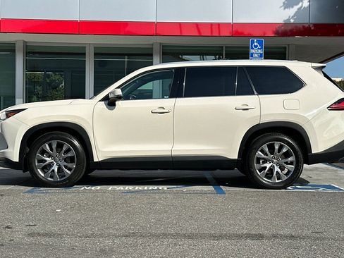 Certified 2024 Toyota Grand Highlander AWD Hybrid image 7