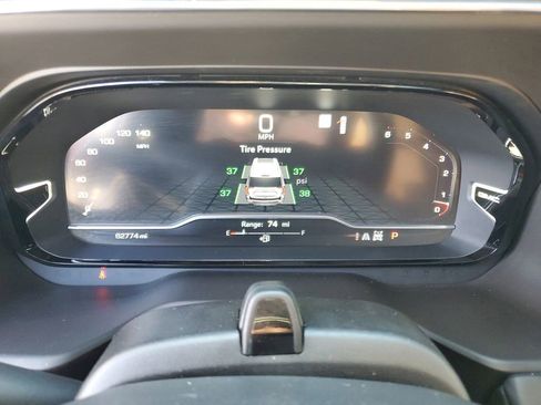 Used 2023 GMC Yukon Denali Ultimate image 12