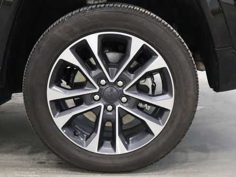 Used 2023 Jeep Grand Cherokee Overland image 56