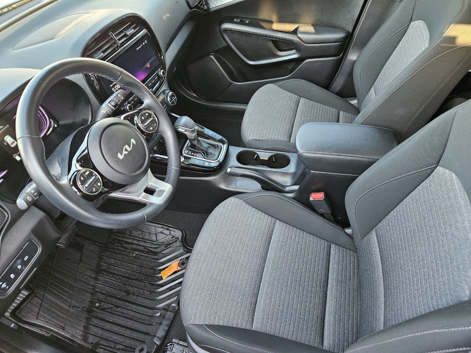 Used 2025 Kia Soul EX FWD image 16
