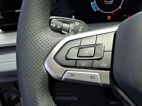 New 2026 Volkswagen Tiguan SE R-Line image 19