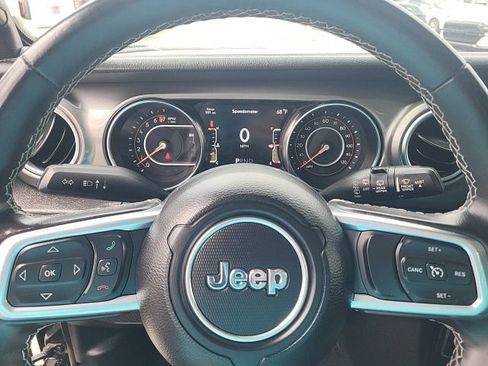 Used 2021 Jeep Wrangler Unlimited Sahara w/ Uconnect 4C Nav & Sound Group AWD/4WD image 11