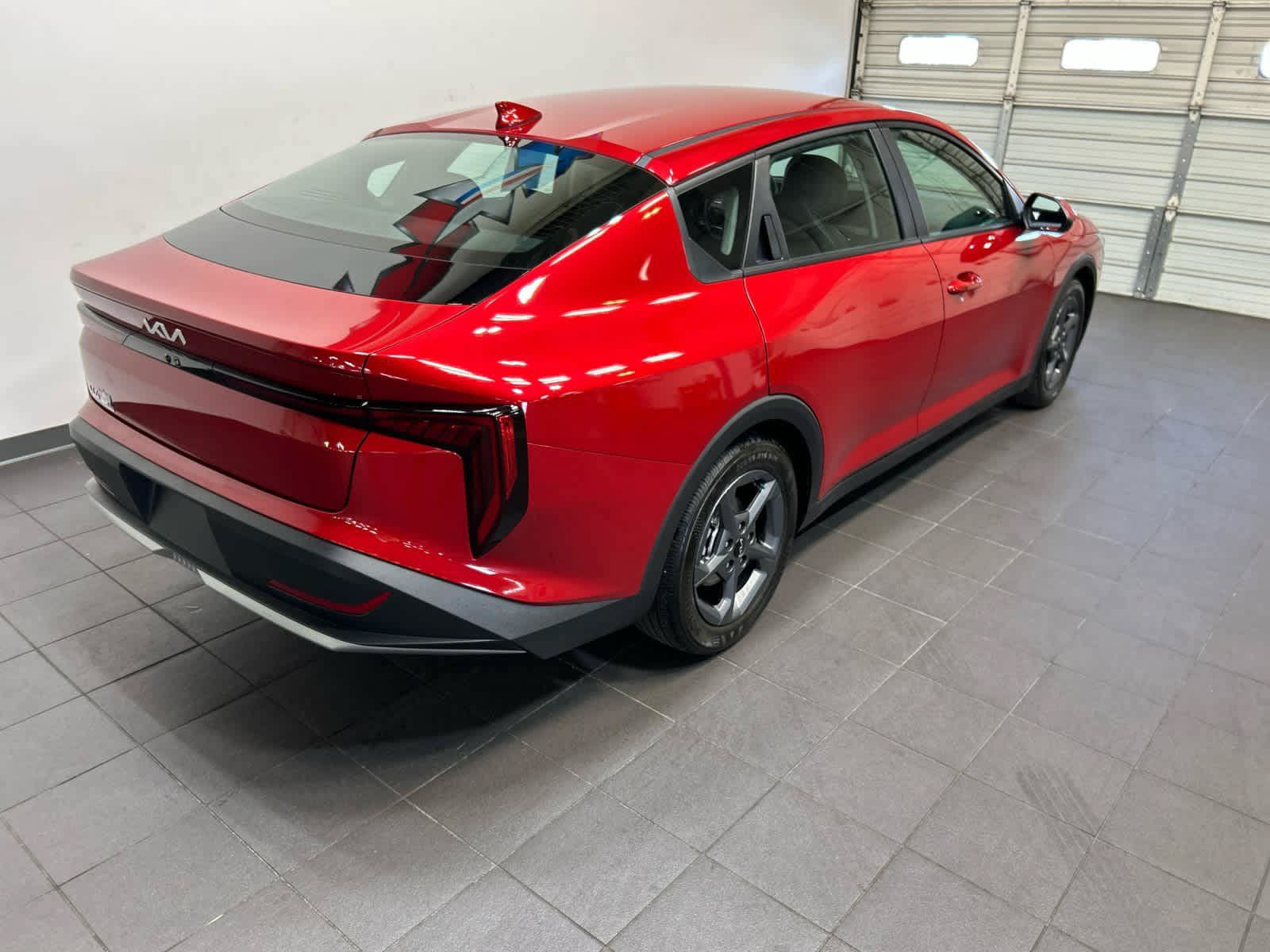 Used 2025 Kia K4 FWD image 3