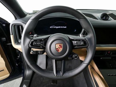 New 2026 Porsche Cayenne Coupe image 9
