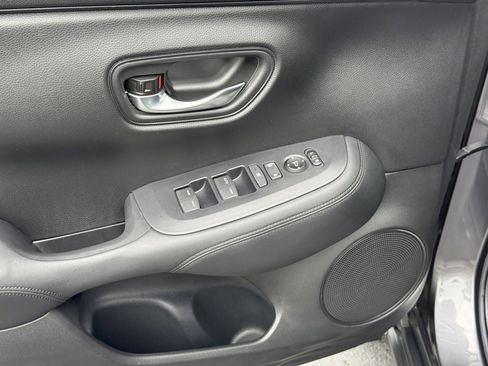 Used 2024 Honda HR-V LX image 10
